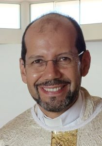 Rev. Galo Fabricio Robalino